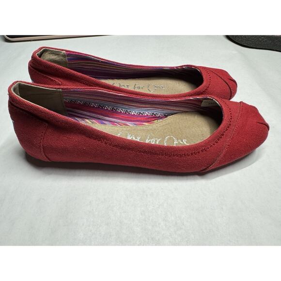 TOMS Women’s Red Canvas Ballet Flats Size 8 One for One, Slip-On, Classic Style - Picture 4 of 6
